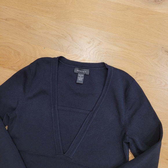 Spence Black Top - Picture 3 of 3